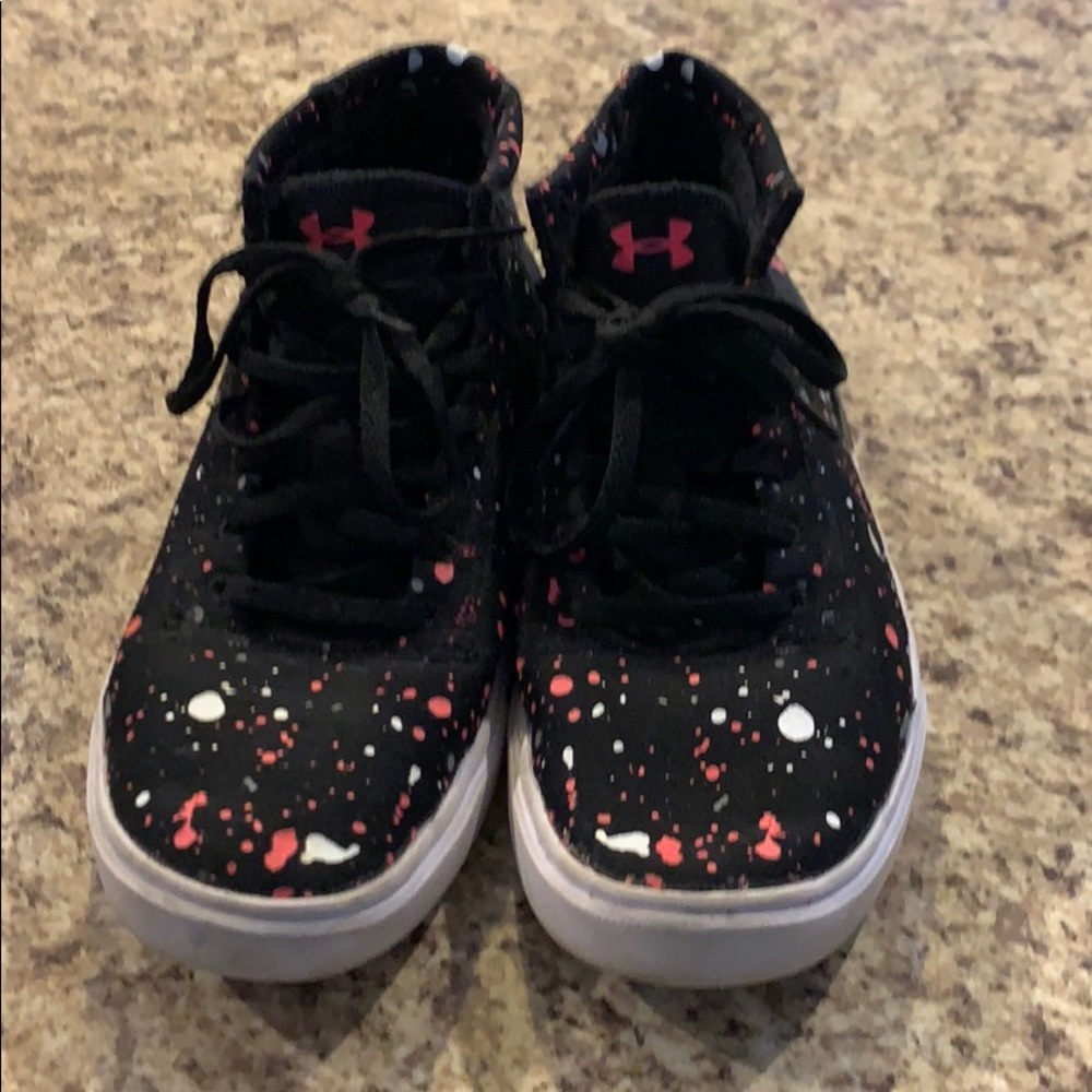 Girls Under Armor sneakers size 4.5Y